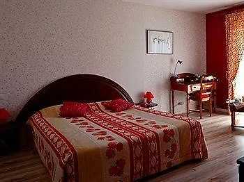 Logis Hotel La Bergerie Hotel 3 Etoiles Restaurant Savoureux Saint-Pierre-Lafeuille