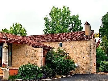 Logis Hotel La Bergerie Hotel 3 Etoiles Restaurant Savoureux Saint-Pierre-Lafeuille 3*,  France